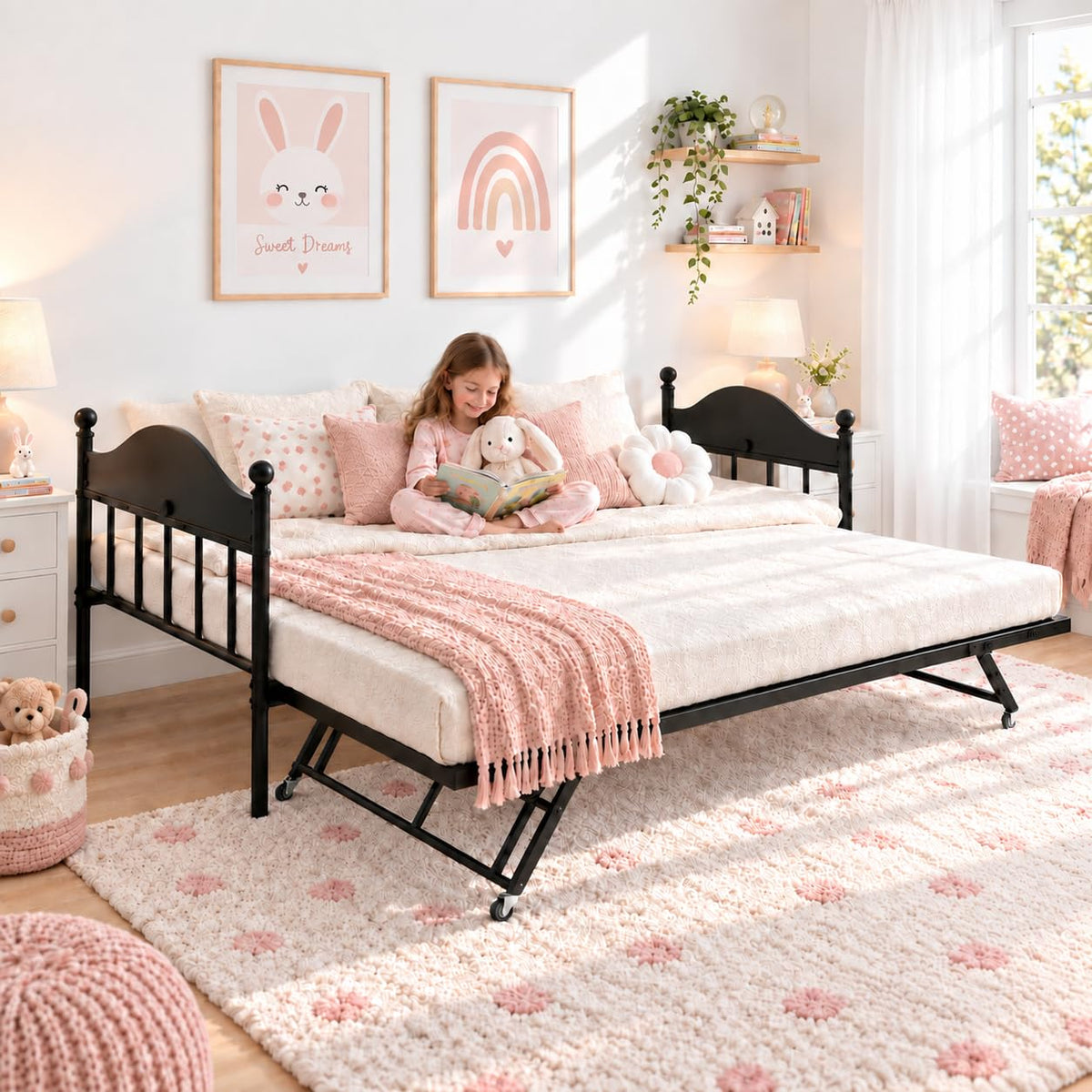 Black Daybed with Pop Up Trundle V532631
