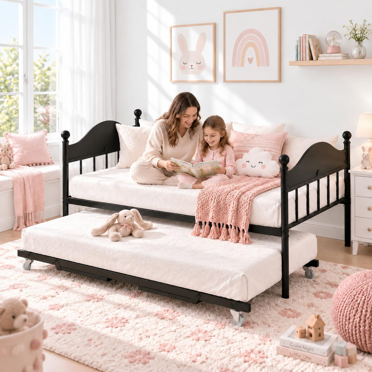 Black Daybed with Pop Up Trundle V532631