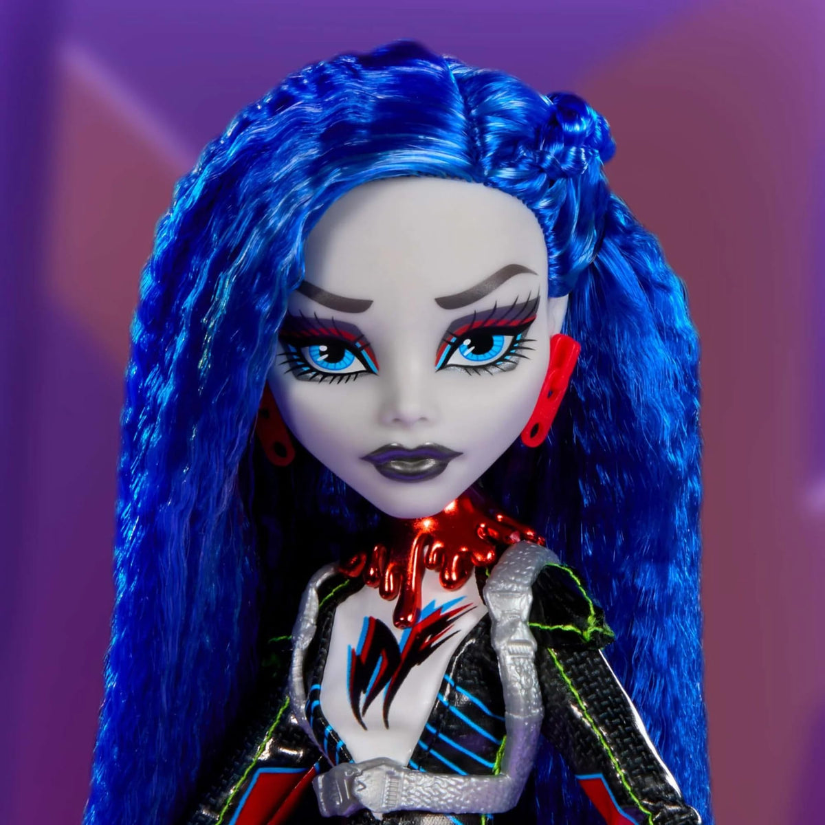 Exclusive Doll with Mini Figure and Comic Book O964349